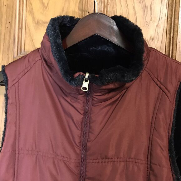 KC Collections Women’s XL Burgundy & Black Reversible Quilted Vest Faux Fur Zip - Picture 4 of 13